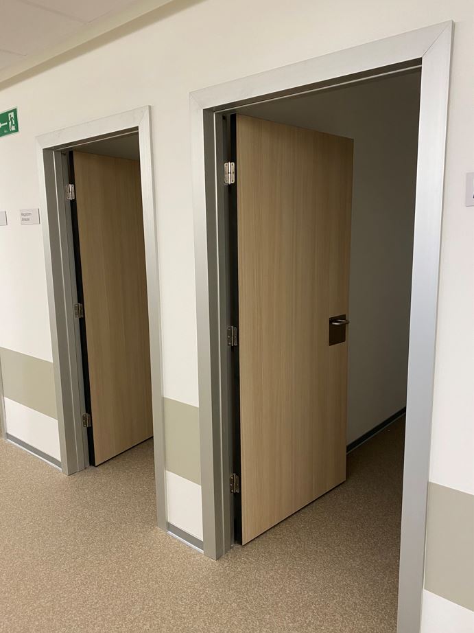 puerta pase laminada madera hospital calidad